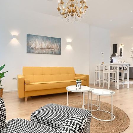 Calafati Apartment With Free Private Parking Rijeka Bagian luar foto