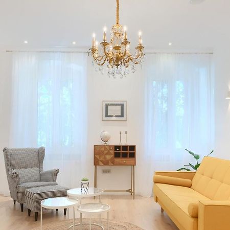 Calafati Apartment With Free Private Parking Rijeka Bagian luar foto