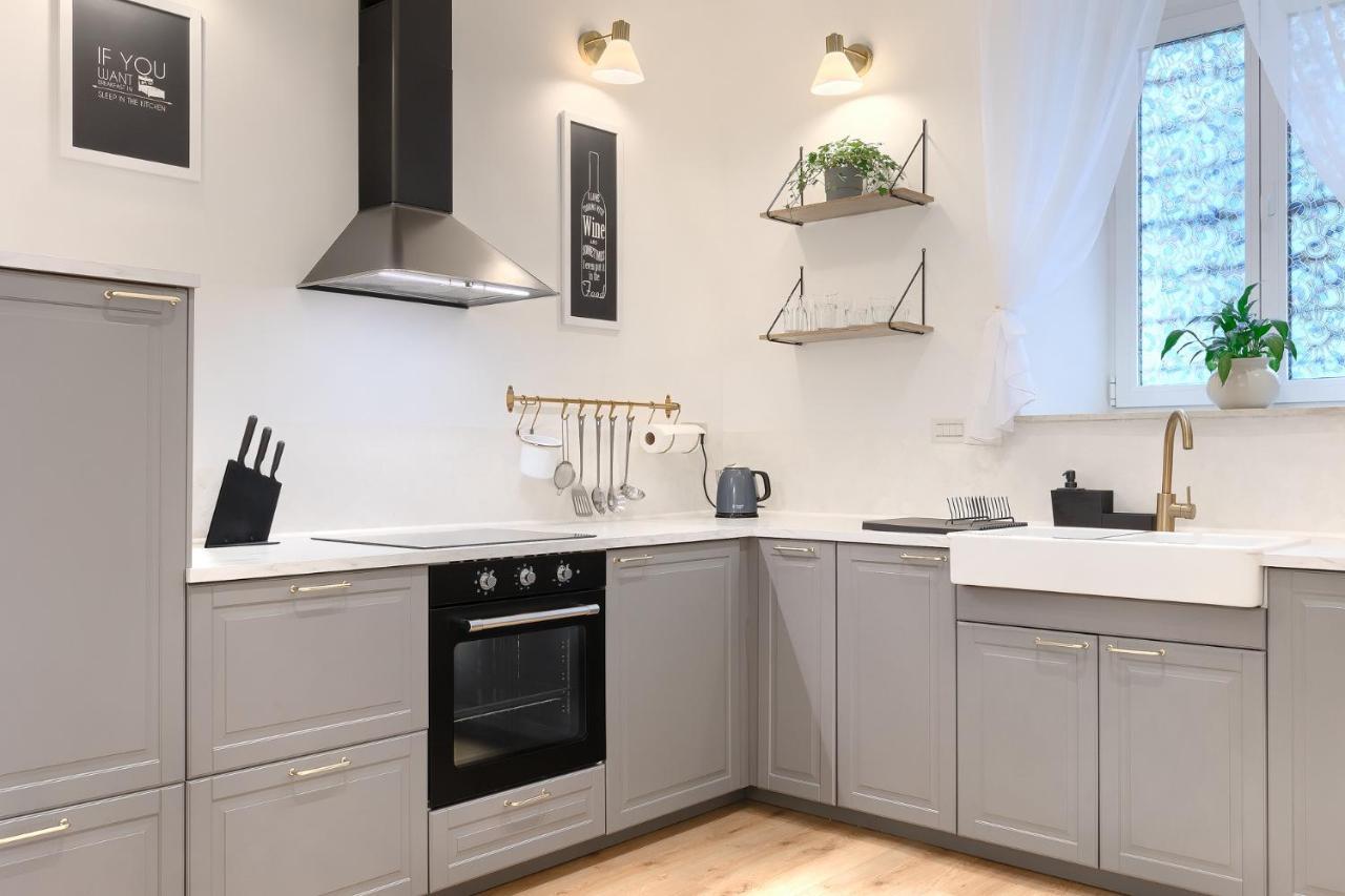 Calafati Apartment With Free Private Parking Rijeka Bagian luar foto