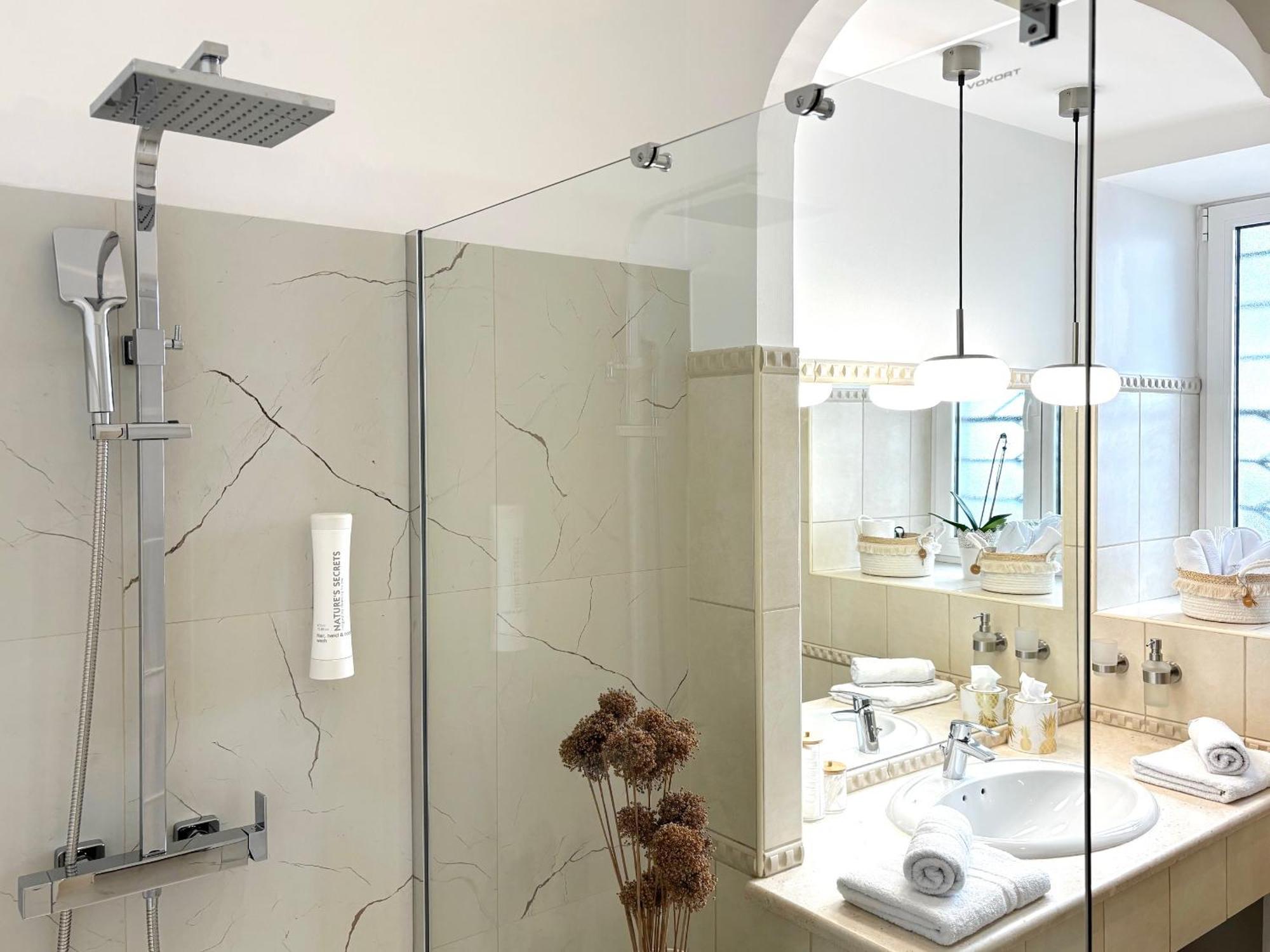 Calafati Apartment With Free Private Parking Rijeka Bagian luar foto